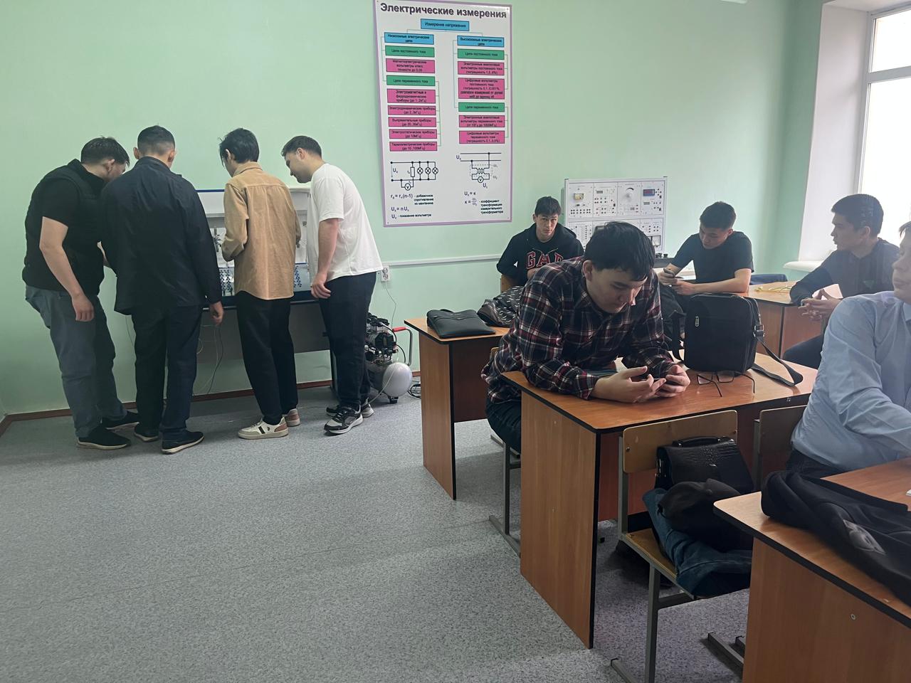 Электроэнергетика және еңбекті қорғау кафедрасында зертханалық олимпиада өтті — 7